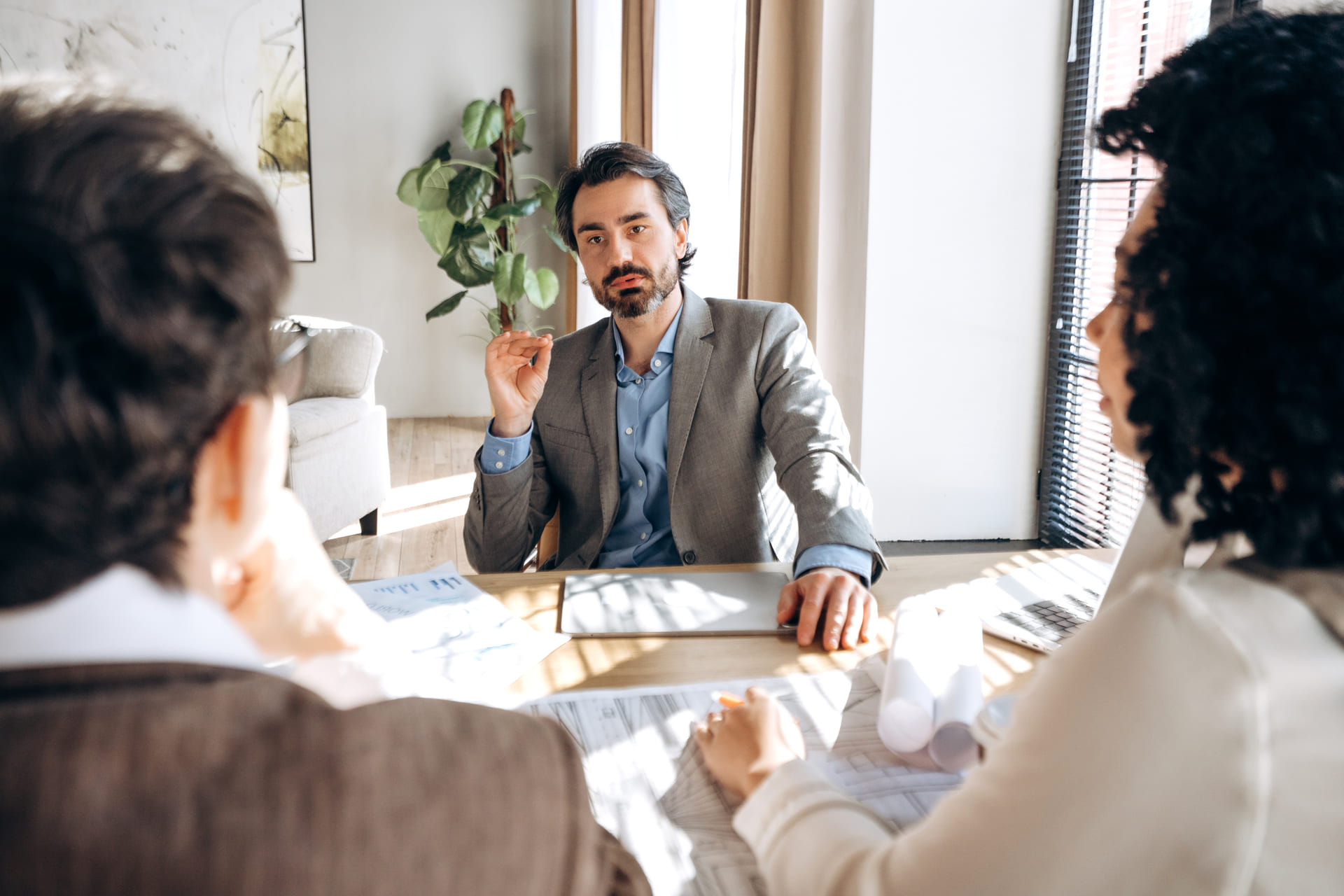 business-discussion-with-team-in-urban-workspace