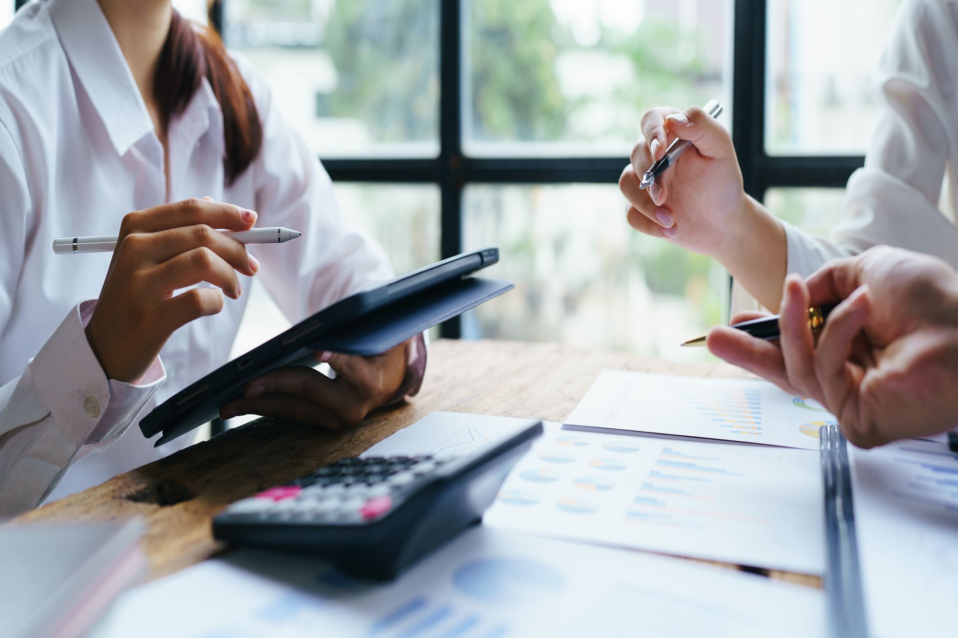 business-people-planning-strategy-analysis-from-finance